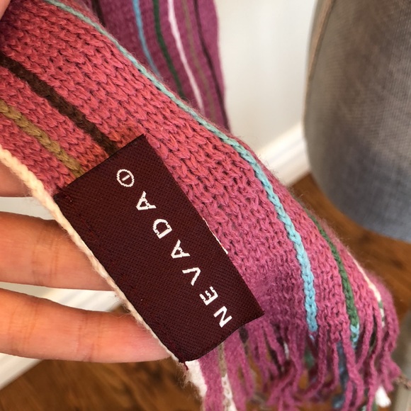 NWOT - Women’s multicoloured scarf - Picture 5 of 5